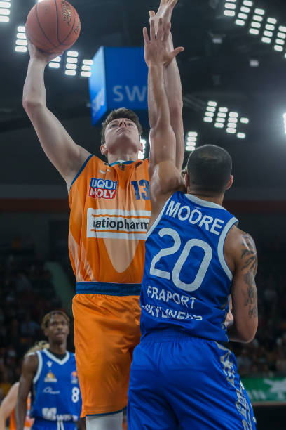 同构成了比 同构成了比