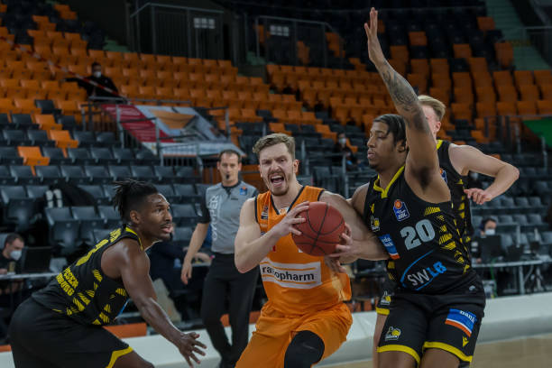 马在面对强 马在面对强